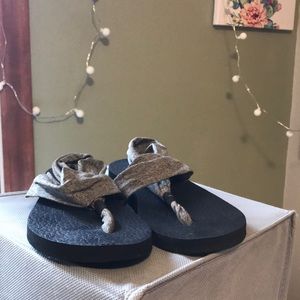 Yoga sandals skechers shoes women